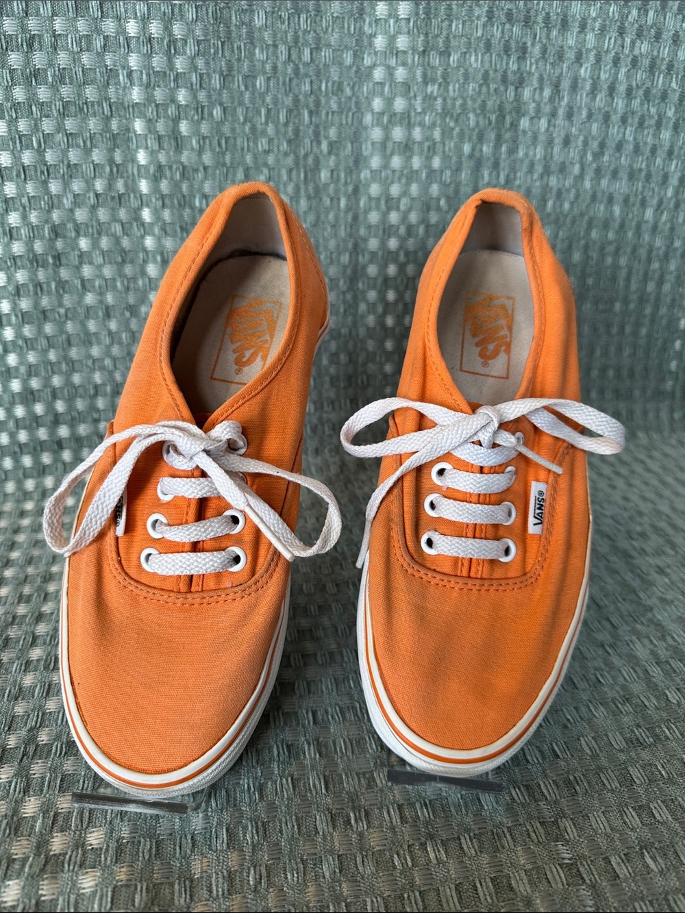 Vans Men’s Size 6 Women’s Size 7.5 Orange Canvas Low-Top Sneakers